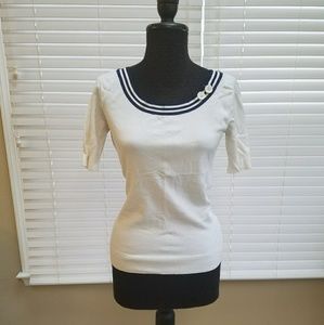 Short sleeve sweater top